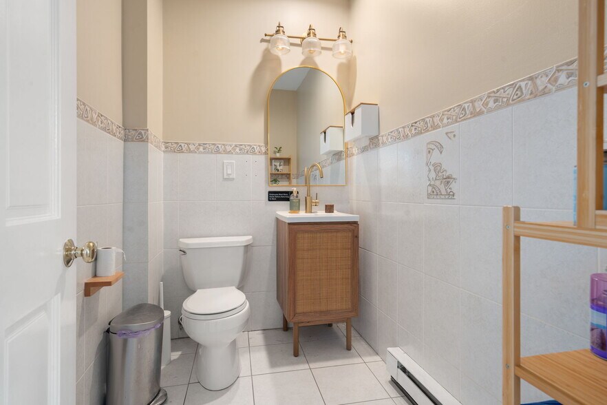More Photos Of 1680 Beacon St, Brookline Apartments For Lease