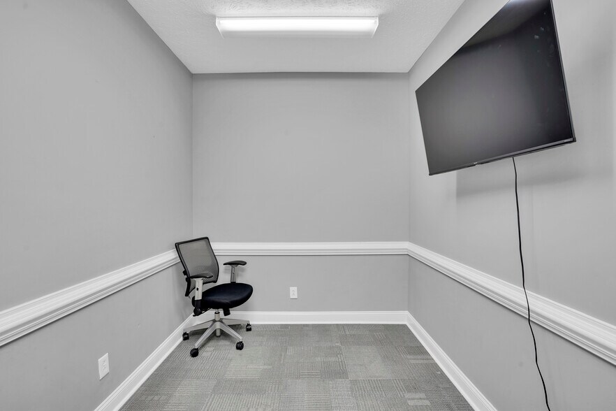 More Photos Of 2915 Raeford Rd, Fayetteville Medical For Lease