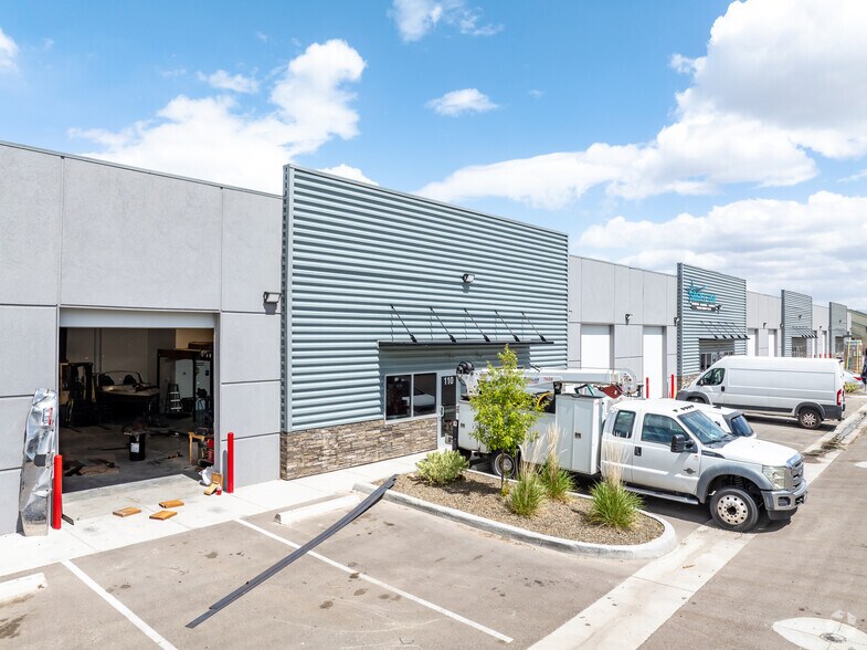 More Photos Of 2198 E Franklin Rd, Meridian Distribution For Lease