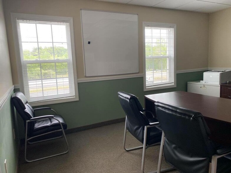 More Photos Of 172 Route 101, Bedford Office For Sale