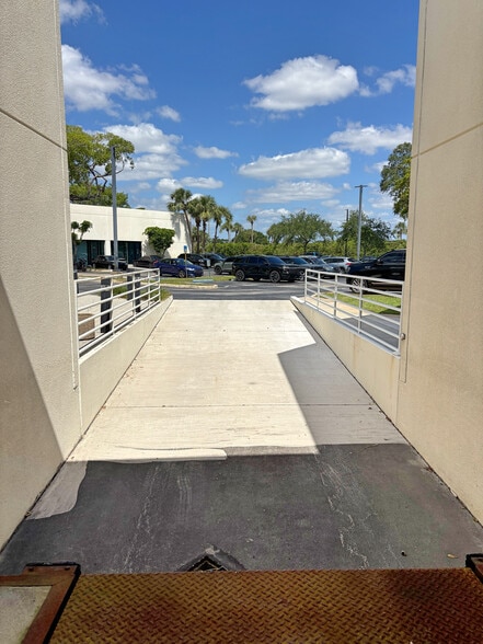 More Photos Of 901 Clint Moore Rd, Boca Raton Loft Creative Space For Sale