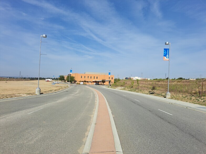 More Photos Of 4500 Morning Dr, Bakersfield Medical For Lease