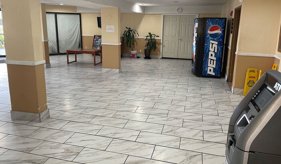 More Photos Of 12500 North Fwy, Houston Hotel For Sale