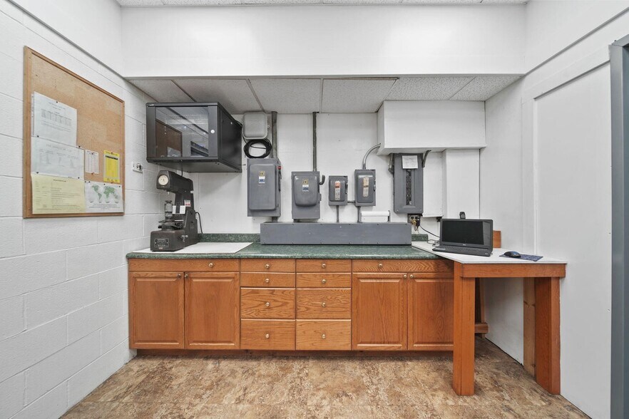 More Photos Of 1300 Mitchell St, Jackson Industrial For Sale