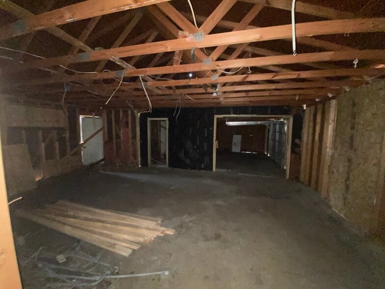 More Photos Of 203 Harpersville Rd, Newport News Office Residential For Lease