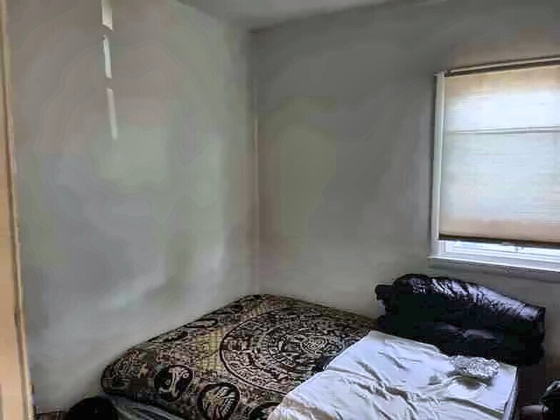 More Photos Of 2948 N Narragansett Ave, Chicago Apartments For Sale