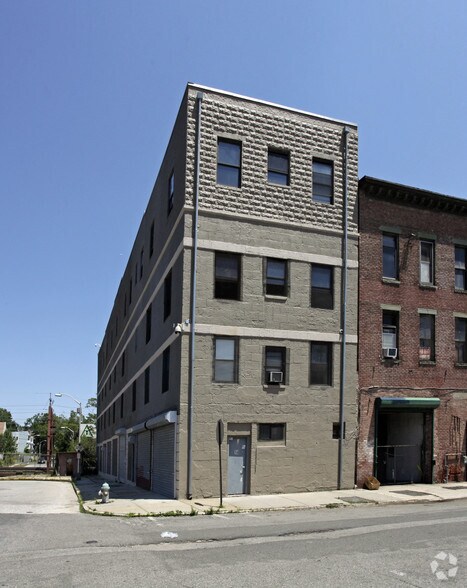 Primary Photo Of 14 Hedden Pl, East Orange Warehouse For Lease