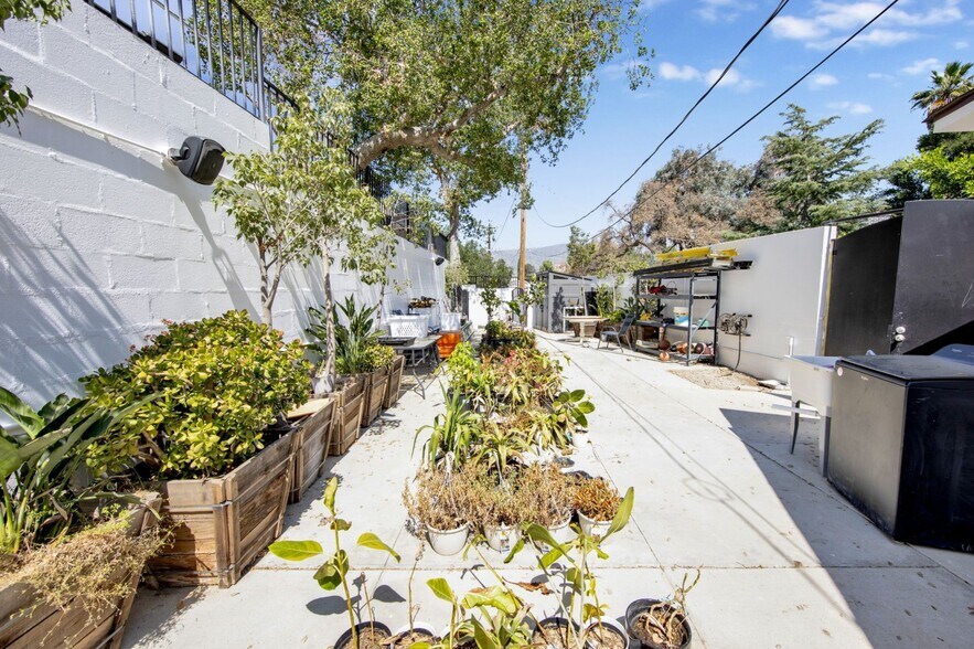 More Photos Of 10200 Willow Springs Lane, Sunland Land For Sale