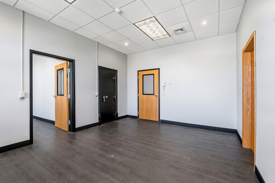 More Photos Of 2 S Main St, Pittston Loft Creative Space For Lease