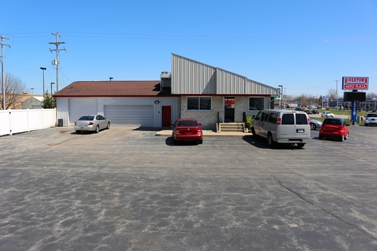 Primary Photo Of 3897 Wilder Rd, Bay City General Retail For Lease