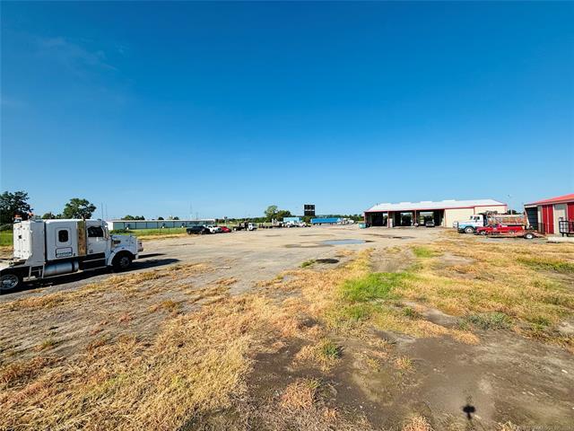 More Photos Of 2700 S 32nd St, Muskogee Industrial For Sale