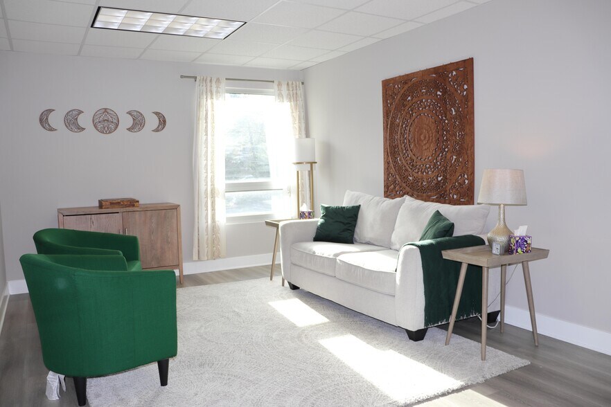 More Photos Of 3930 Walnut St, Fairfax Medical For Sale