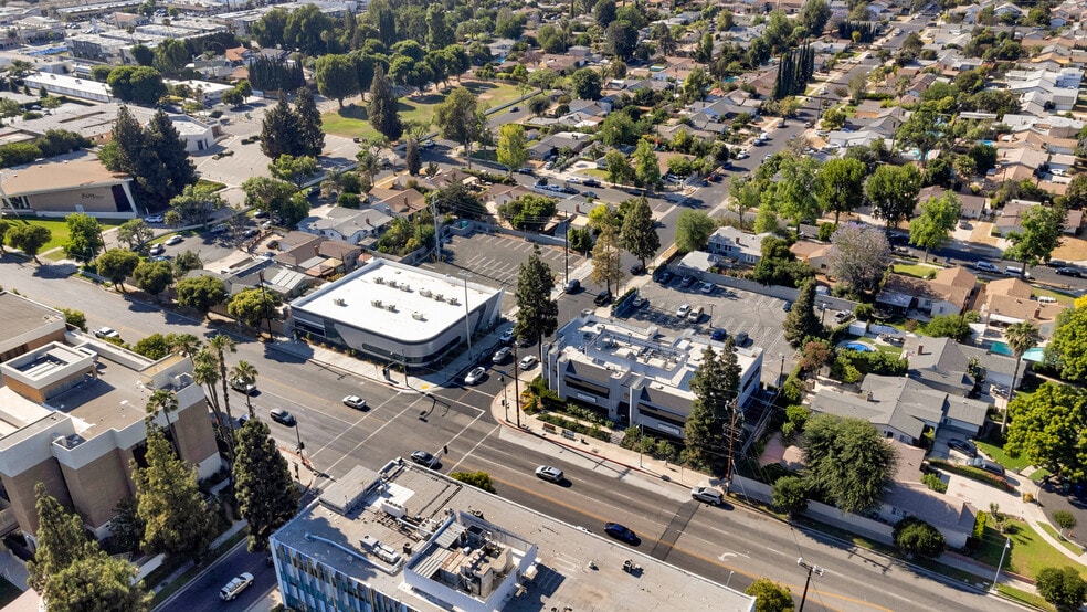 More Photos Of 18251 Roscoe Blvd, Northridge Medical For Lease