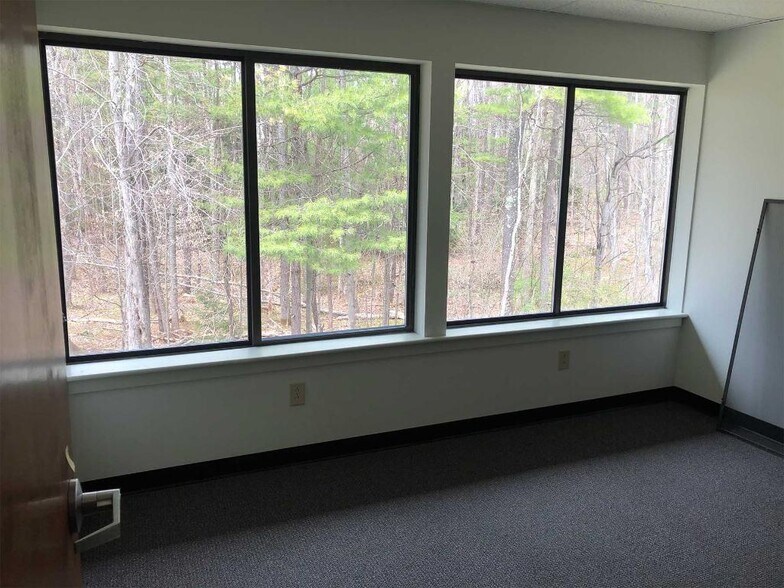More Photos Of 1085 Route 4 E, Rutland Office For Lease