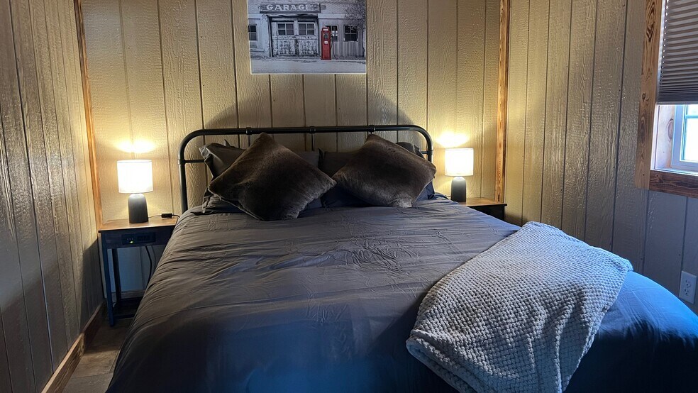 More Photos Of 1062 Susan Rd, Lake Ozark Hotel For Sale