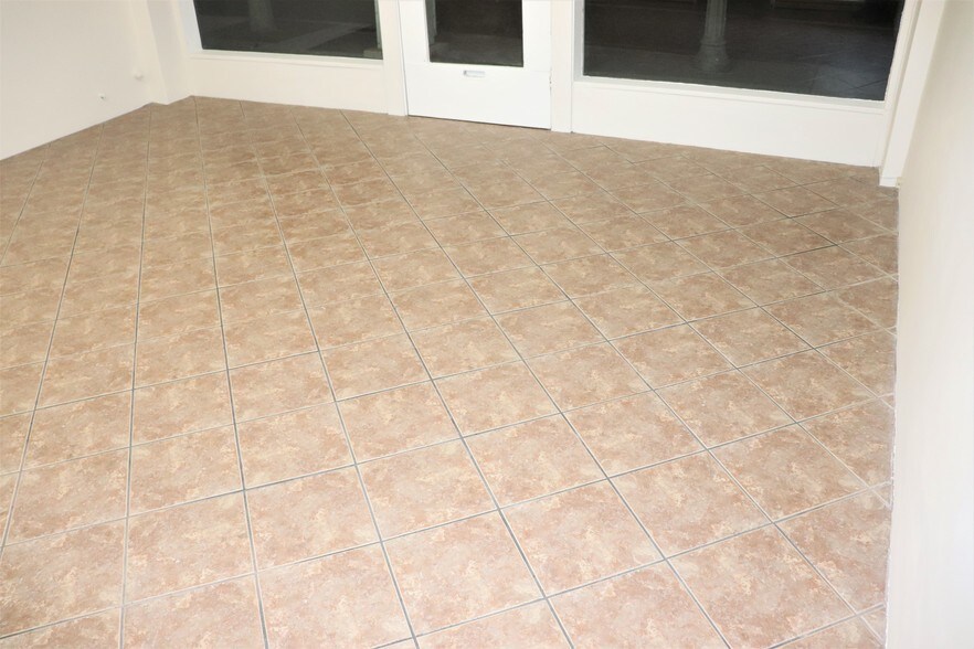 More Photos Of 108 S 10th St, Santa Paula Storefront Retail Residential For Lease