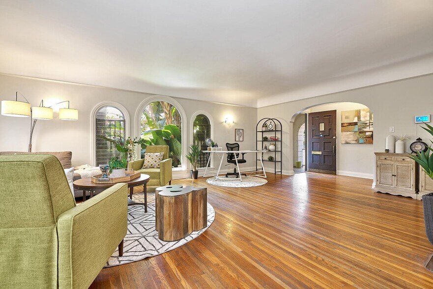 More Photos Of 6669 De Longpre Ave, Los Angeles Apartments For Sale