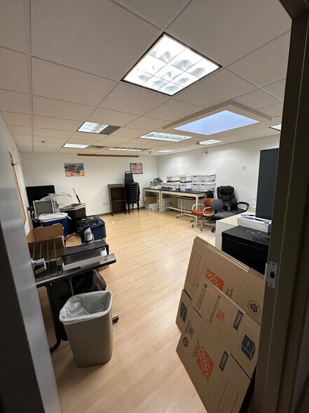 More Photos Of 50A Northwestern Dr, Salem Warehouse For Sale