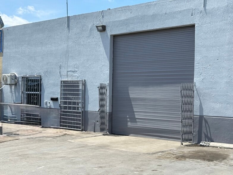 More Photos Of 3771 NW 51st St, Miami Warehouse For Sale