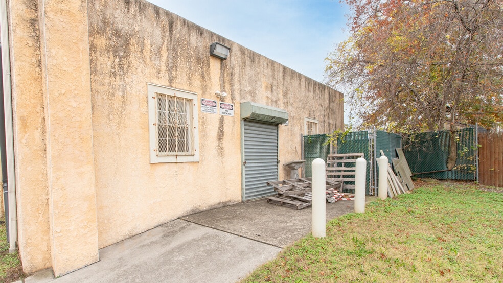 More Photos Of 309-311 S Broadway, Gloucester City Storefront For Sale
