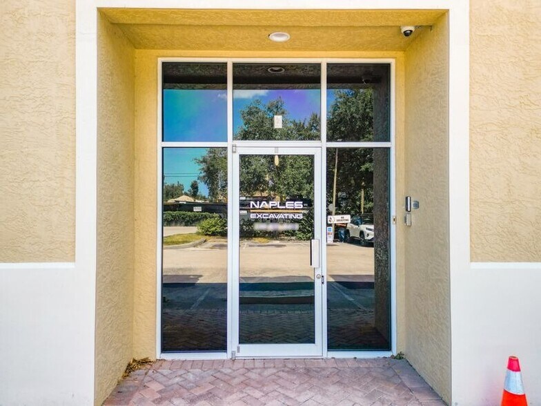 More Photos Of 5780 Taylor Rd, Naples Showroom For Sale