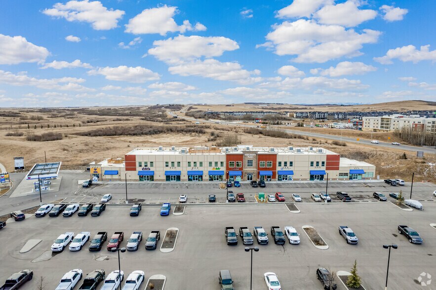 More Photos Of 4 River Heights Dr, Cochrane Storefront For Lease