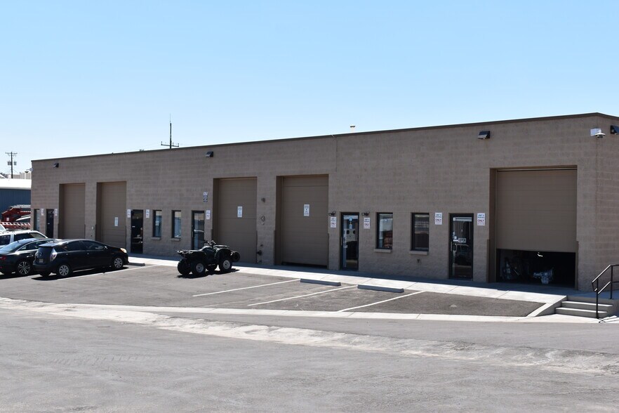More Photos Of 16010 W 5th Ave, Golden Warehouse For Lease
