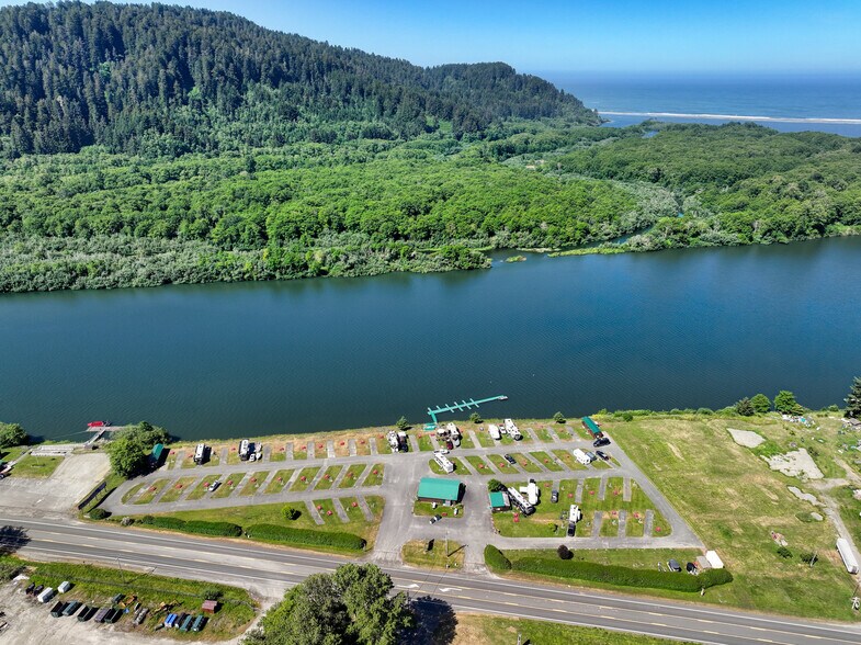 More Photos Of 17581 US Highway 101 N, Klamath Trailer Camper Park For Sale