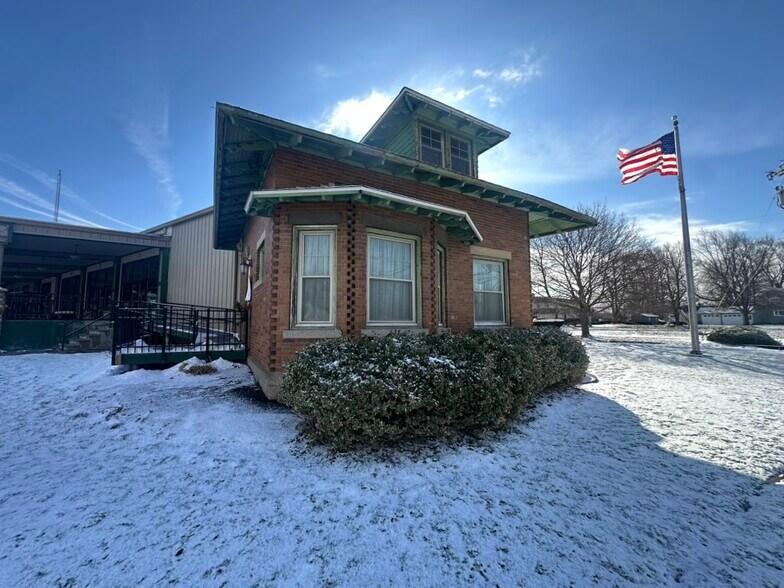 More Photos Of 638 Lake St, Wilson Freestanding For Sale