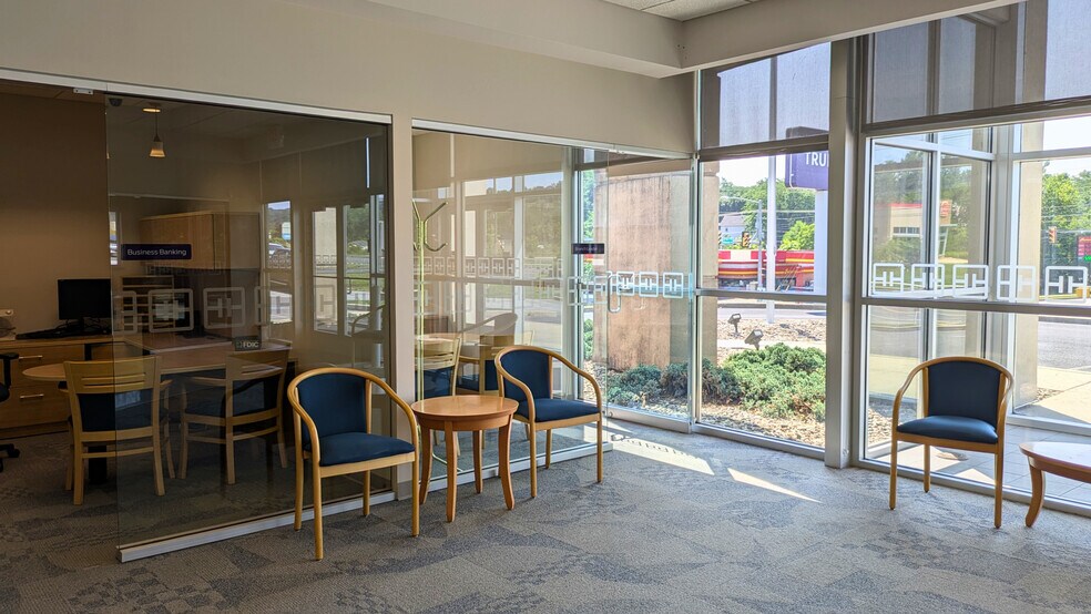 More Photos Of 8190 Derry St, Harrisburg Bank For Lease