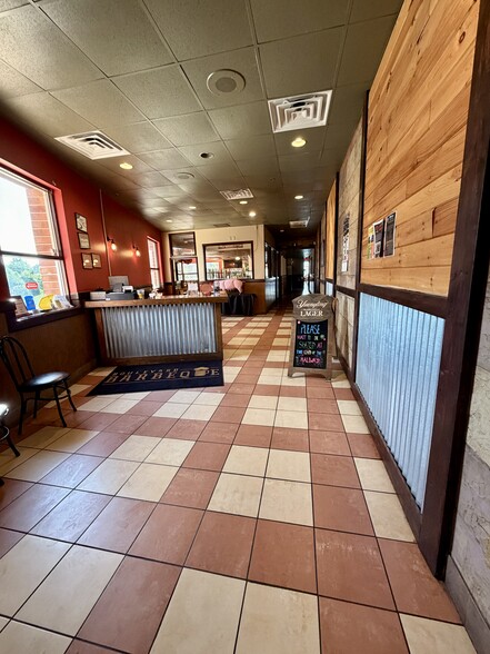 More Photos Of 200-208 W Fleming Dr, Morganton Unknown For Lease