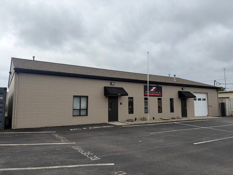 Primary Photo Of 22 Minnesota Ave, Warwick Flex For Sale