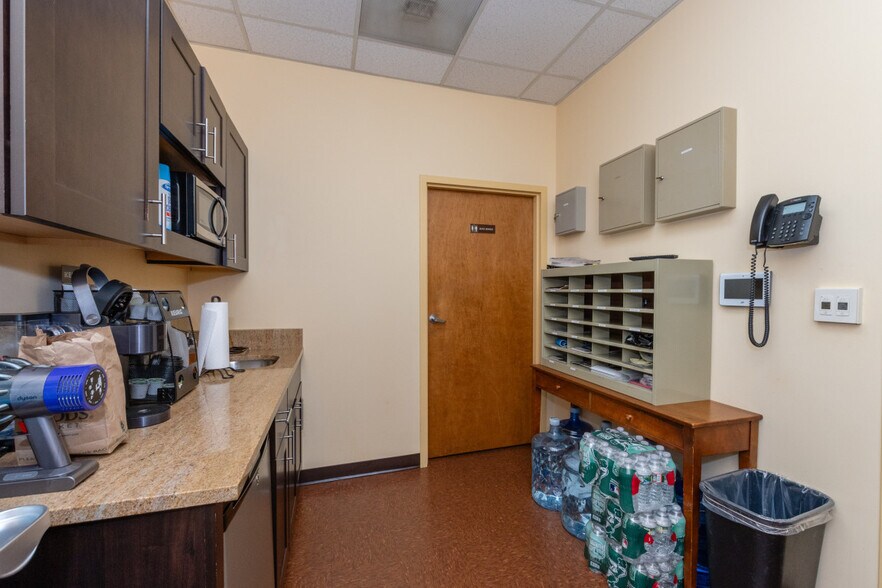 More Photos Of 136 Tremont St, Boston General Retail For Sale