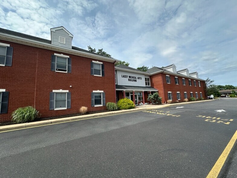 Primary Photo Of 833 Lacey Rd, Forked River Medical For Lease