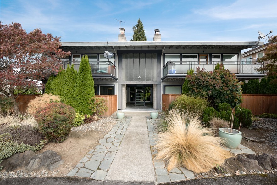 More Photos Of 324 6th Ave S, Kirkland Apartments For Sale