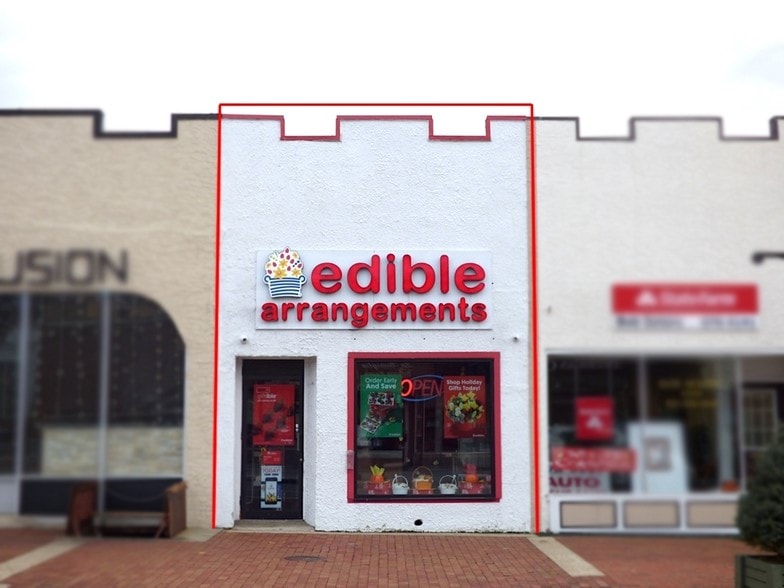 More Photos Of 64 School St, Glen Cove Storefront For Lease