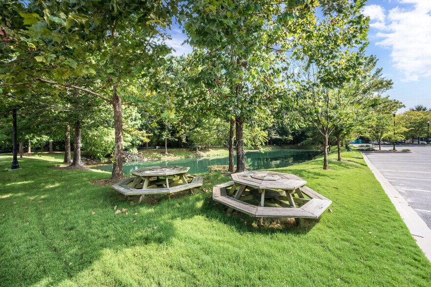 More Photos Of 1501 Belle Isle Ave, Mount Pleasant Office For Lease