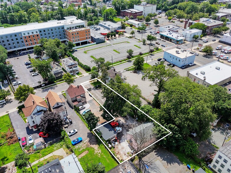 More Photos Of 319 E 2nd St, Plainfield Warehouse For Sale
