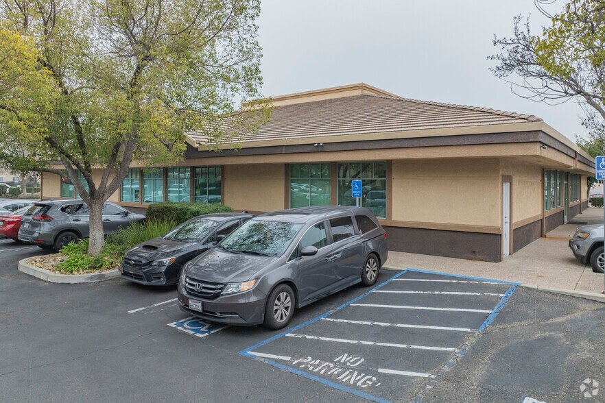 More Photos Of 1210 Central Blvd, Brentwood Office For Lease