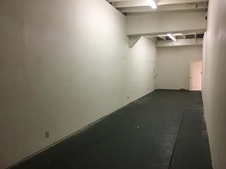 More Photos Of 341 S Palm Ave, Alhambra Warehouse For Lease