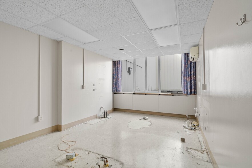 More Photos Of 94 Hospital St, Ridgway Specialty For Sale