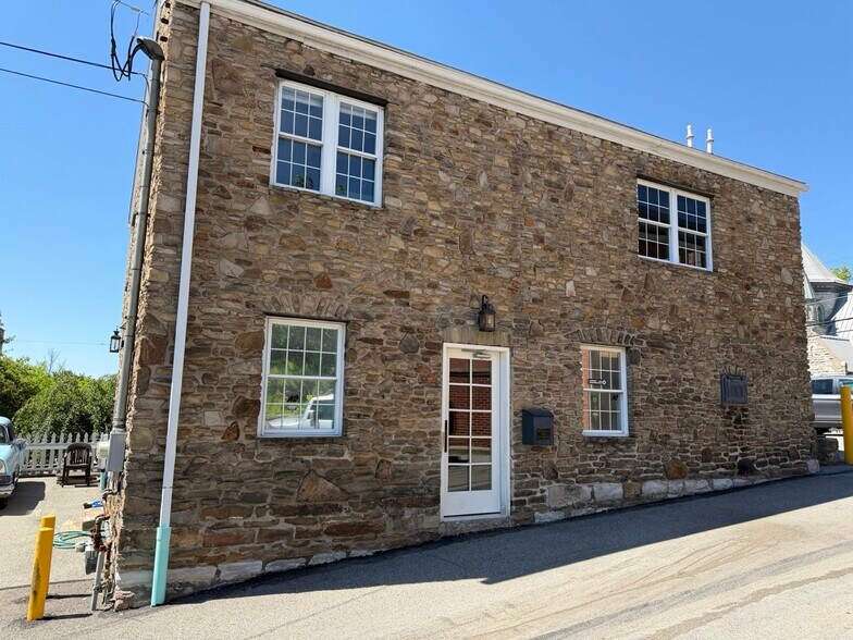 More Photos Of 120 N Market St, Ligonier Township Storefront Retail Office For Sale