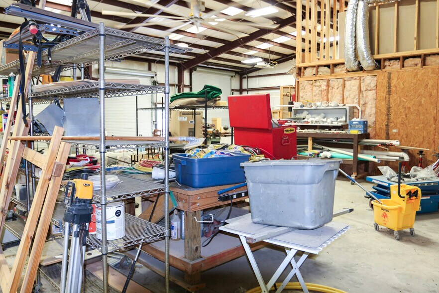 More Photos Of 36 Private Road 6245, Dayton Flex For Lease