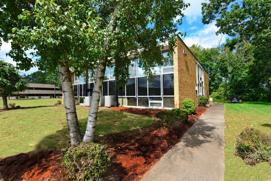 More Photos Of 1209 John Fitch Blvd, South Windsor Medical For Lease