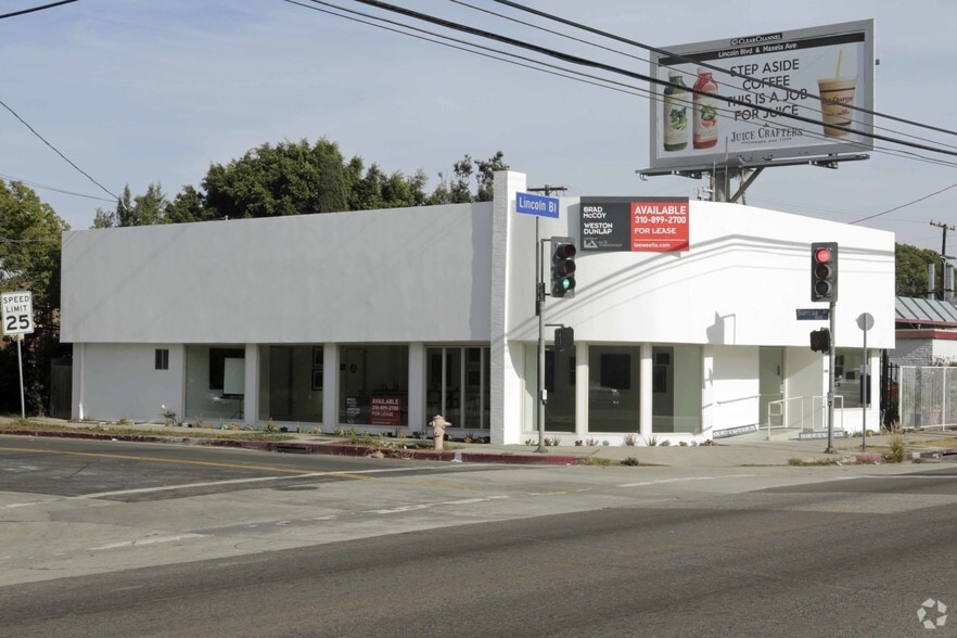 Primary Photo Of 1804 Lincoln Blvd, Venice Freestanding For Lease