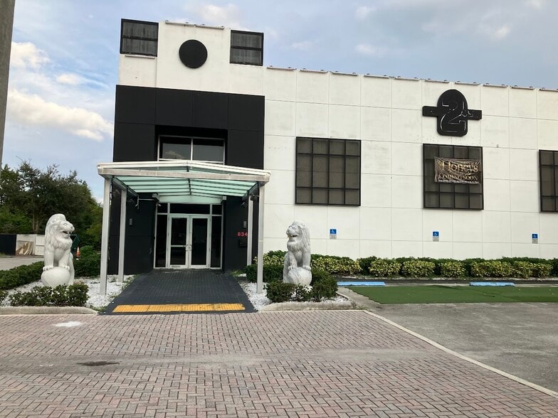 More Photos Of 8340 Resource Dr, West Palm Beach Bar For Sale