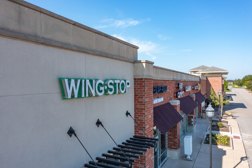 More Photos Of 16521-16615 W 159th St, Lockport Storefront For Lease