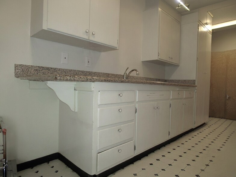 More Photos Of 1718 6th Ave, Oakland Apartments For Sale
