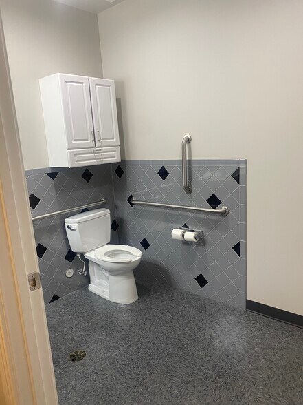 More Photos Of 2717 N Highway 89, Pleasant View Medical For Sale