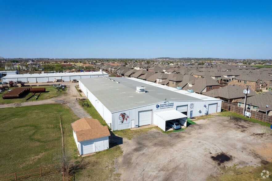 More Photos Of 3575 Thompson Rd, Keller Warehouse For Lease